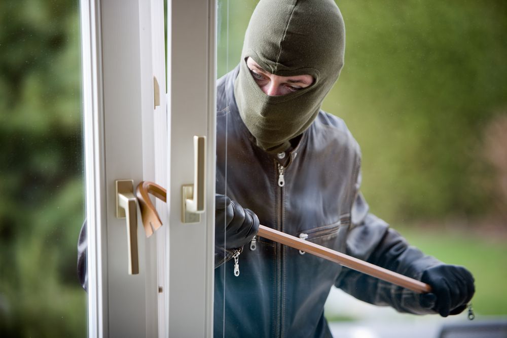 The Difference Between Theft, Robbery, and Burglary